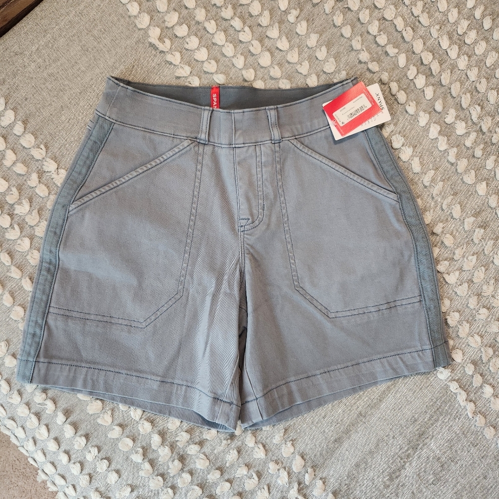 *NWT* SPANX Stretch Twill Shorts 6" Mountain Blue sz XS
